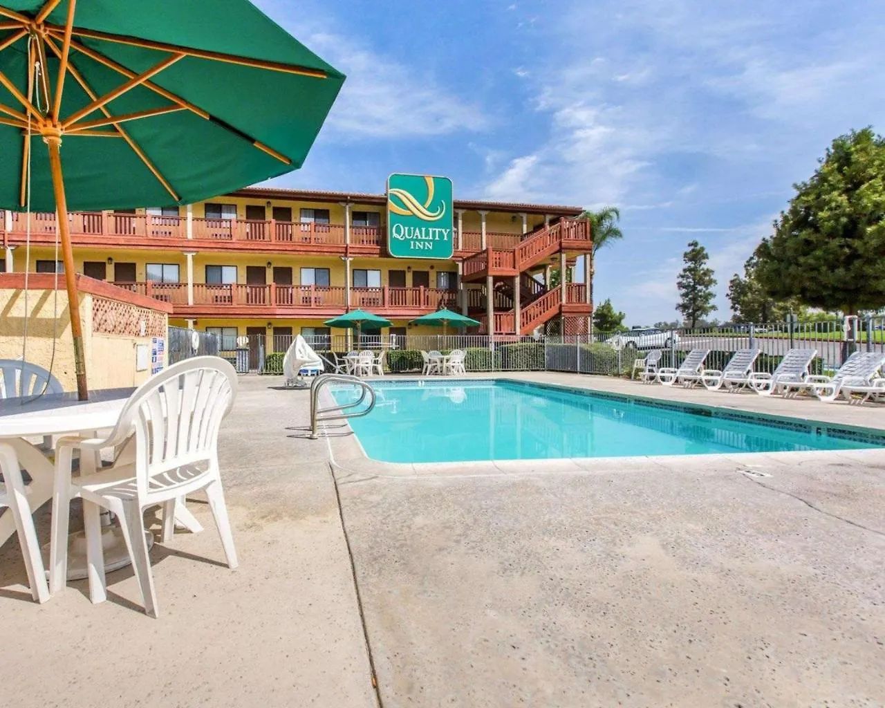 Quality Inn San Bernardino 2*,